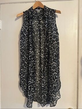 Peter Nygard Black and Gray Leopard Print Sleeveless Duster
